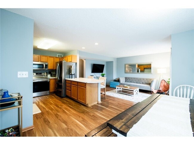 Building Photo - 5724 4th St NE