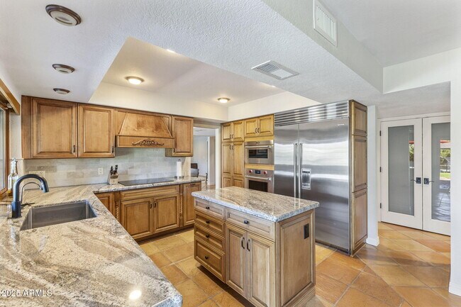 Building Photo - 7620 E Vía Del Placito