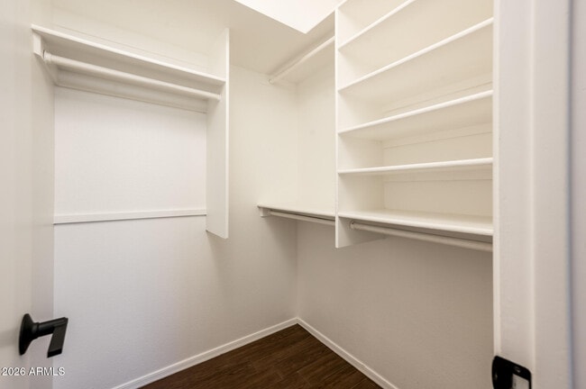 Building Photo - 2926 E Brookwood Ct