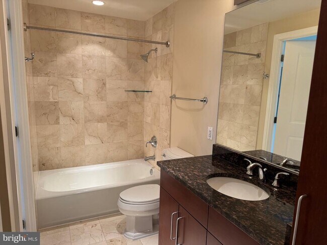 Building Photo - 8220 Crestwood Heights Dr