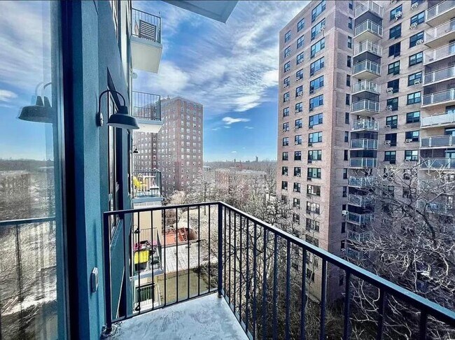 Building Photo - 2 bedroom in BRONX NY 10467