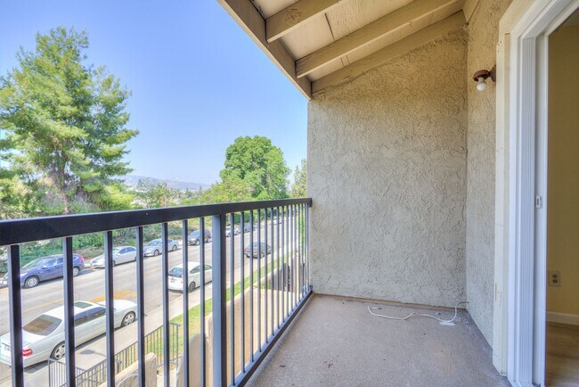 Building Photo - Rowland Unified School District?Welcome to Your Stylish West Covina Retreat!