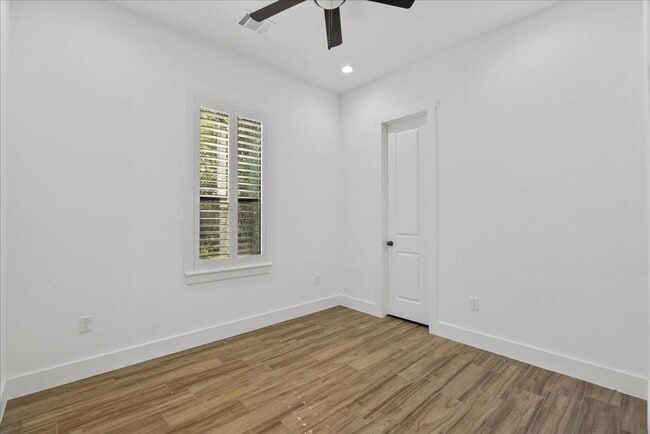 Building Photo - 266 Rd 66111