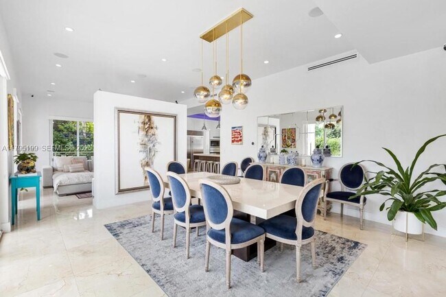 Building Photo - 689 Glenridge Rd