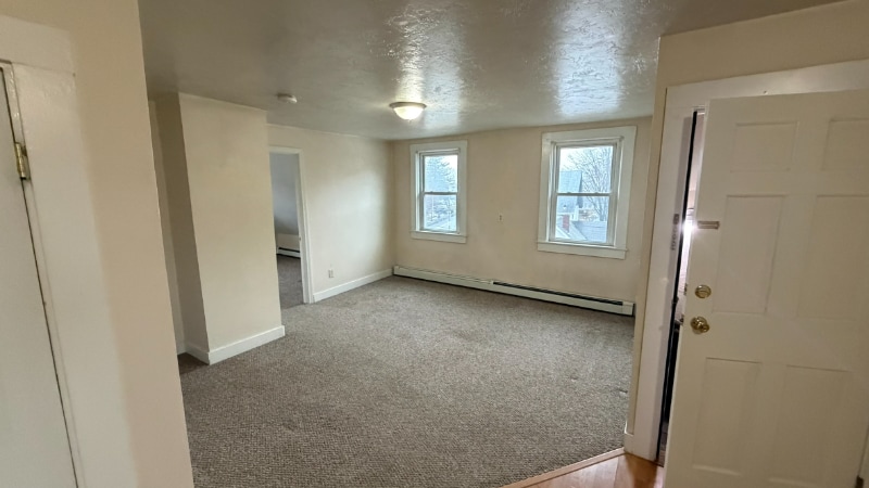 Building Photo - 182 Dexter St