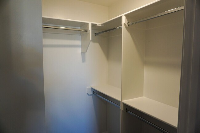 Building Photo - Parkview Apartments