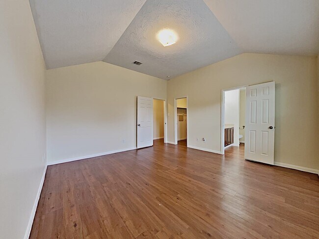 Building Photo - 4026 Hawthorn Glen Ct
