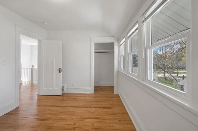 Building Photo - Charming Cape Cod Single Family