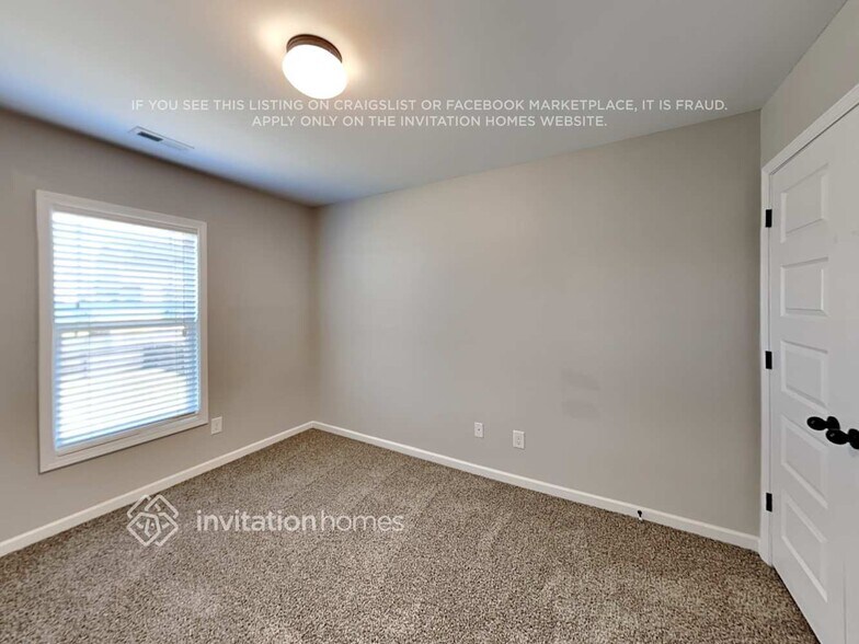Building Photo - 237 Haywood Ln