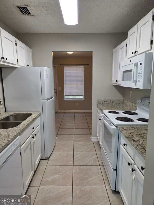 Building Photo - 760 Morningside Ln