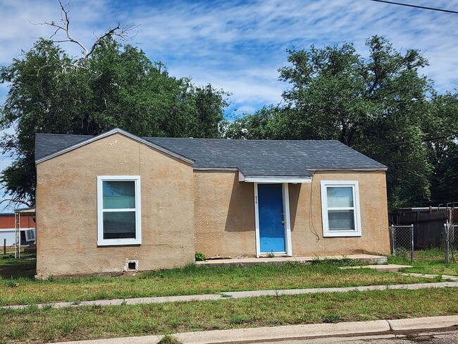 Primary Photo - 416 W 6th St