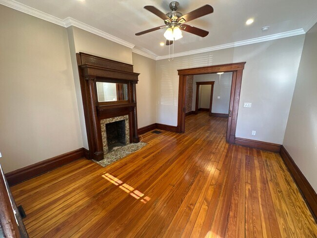 Building Photo - 138 E Lincoln St