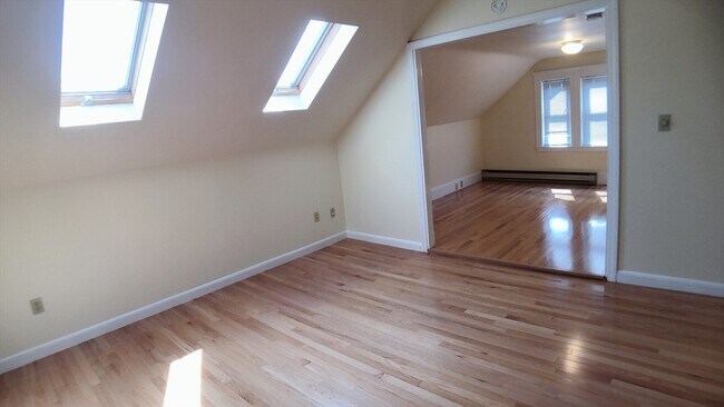 Building Photo - 31 Gilbert Rd