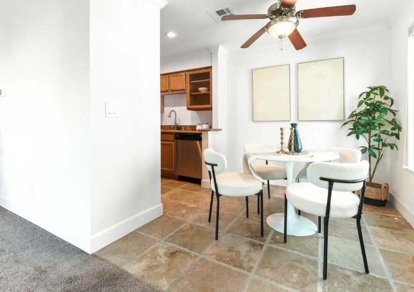 Kitchen - 364 Eastridge Dr