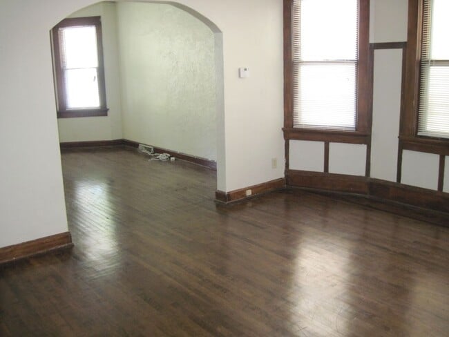 Building Photo - 2579 N Frederick Ave