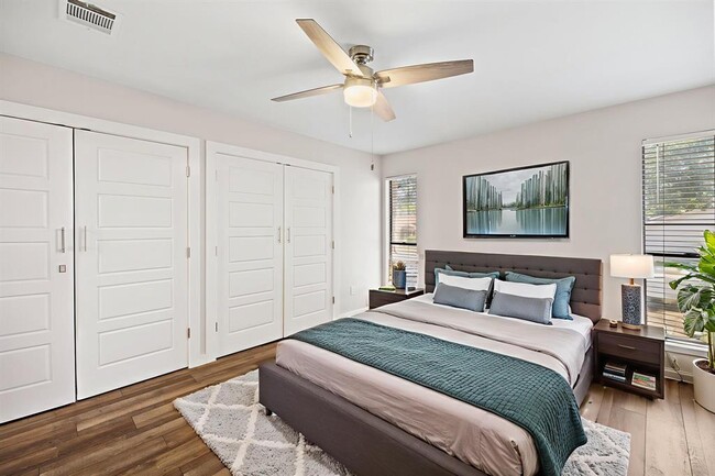 Building Photo - 13002 Esplanade St