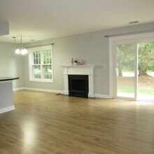 Building Photo - 2 bedroom in Naperville IL 60565