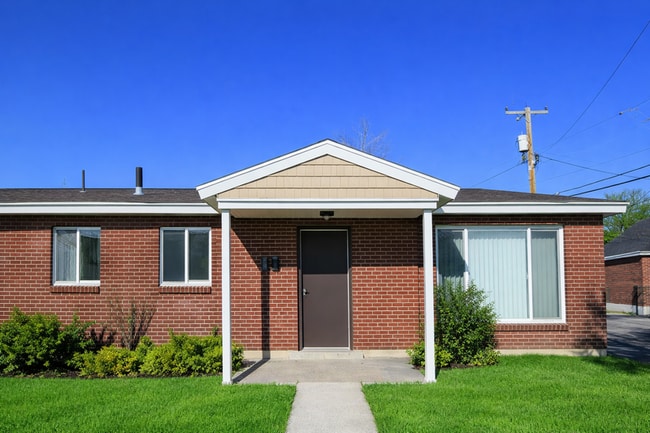 Building Photo - 1001 S 400 E