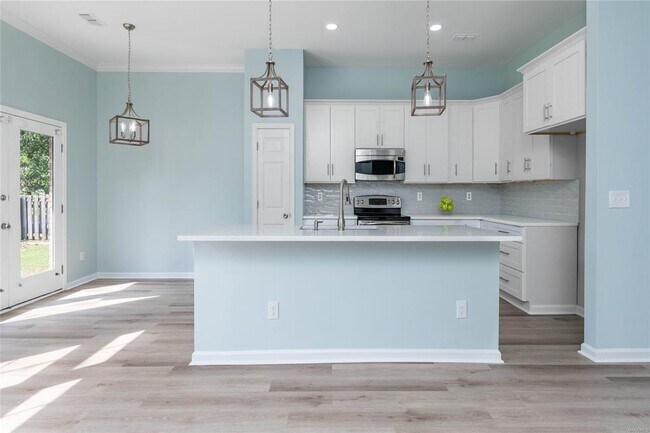 Building Photo - 9300 Greythorne Way