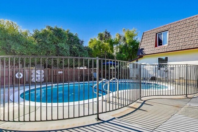 Building Photo - 1283 Ayala Dr