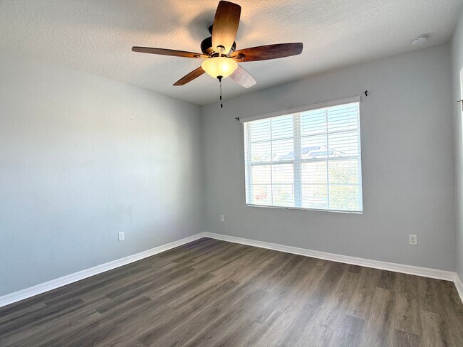 Building Photo - Move-In Ready • Lawn Care Included • Pet-Friendly!