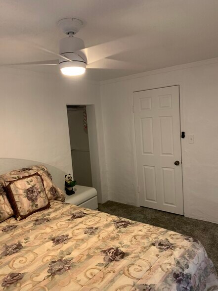 Building Photo - 303 Indian Hills Dr