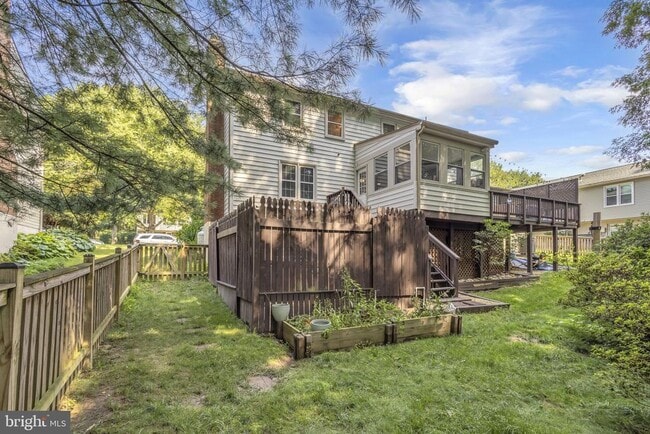Building Photo - 9713 Velilla Rd