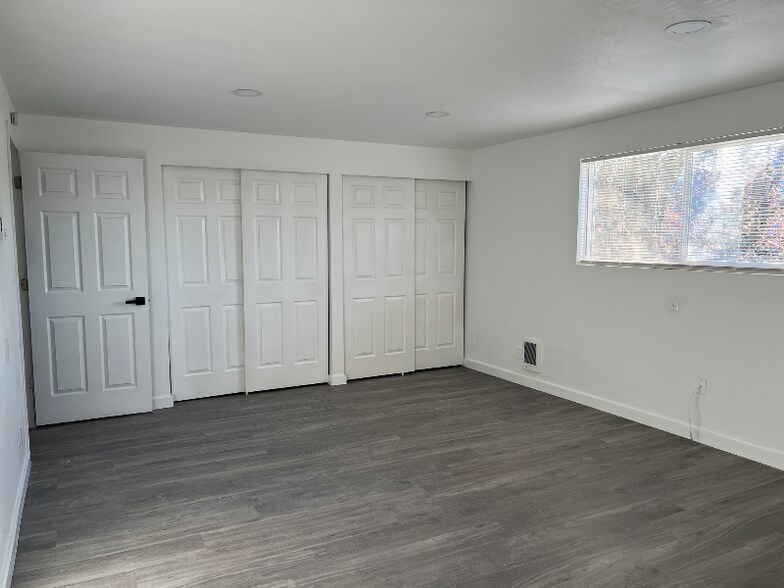 Building Photo - 7774 Highland Park Wy SW