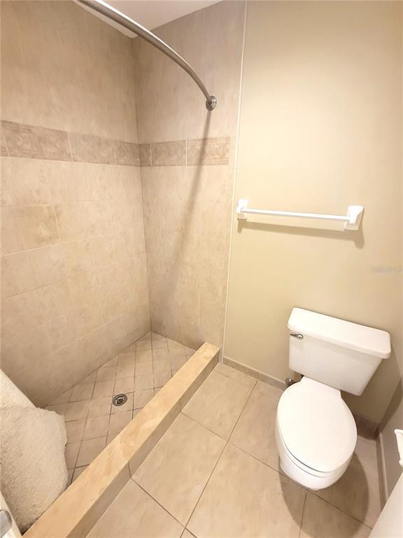 Building Photo - 4220 Pinebrook Cir