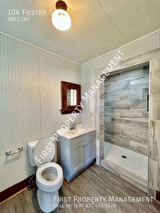 Building Photo - 104 Foster St