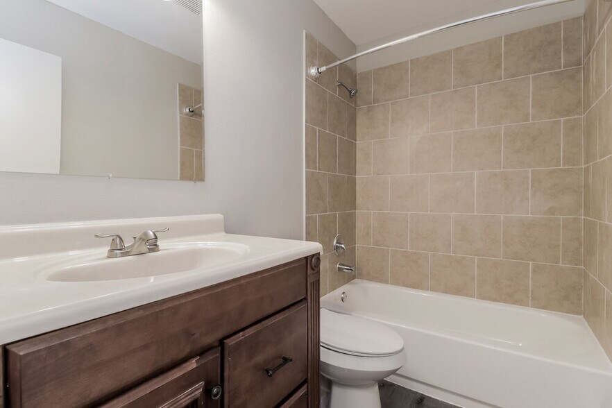 Building Photo - 646 Upperriver Ct