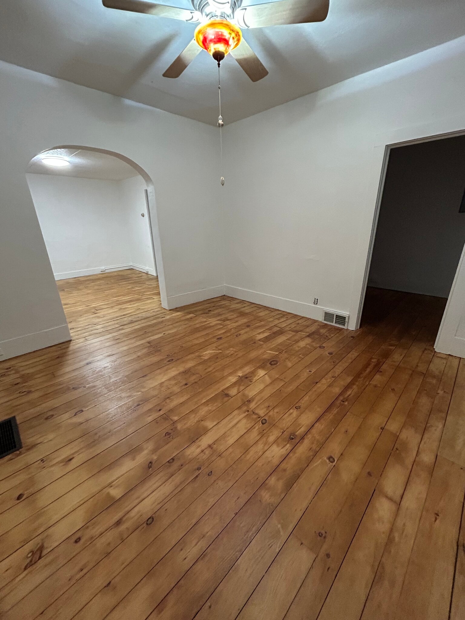 Living room - 14 N Main St