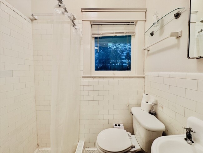 Building Photo - 1016 W Alabama St