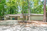 Building Photo - 2717 S Millbend Dr