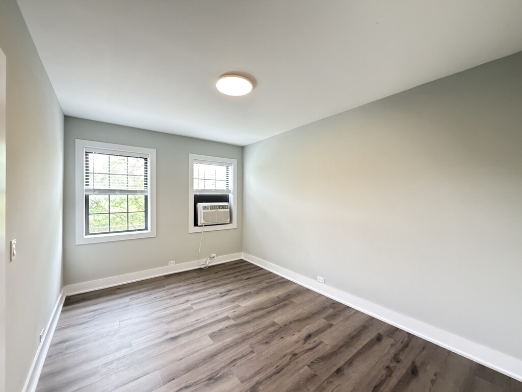 Building Photo - 730 Judson Ave