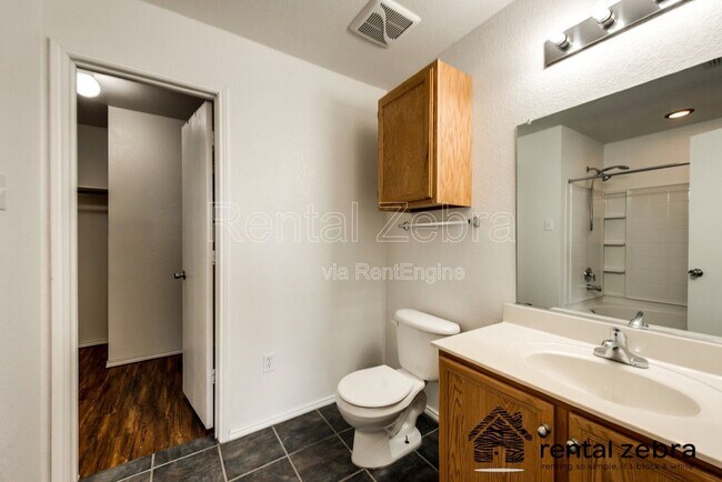 Building Photo - 1336 Castle Ridge Rd
