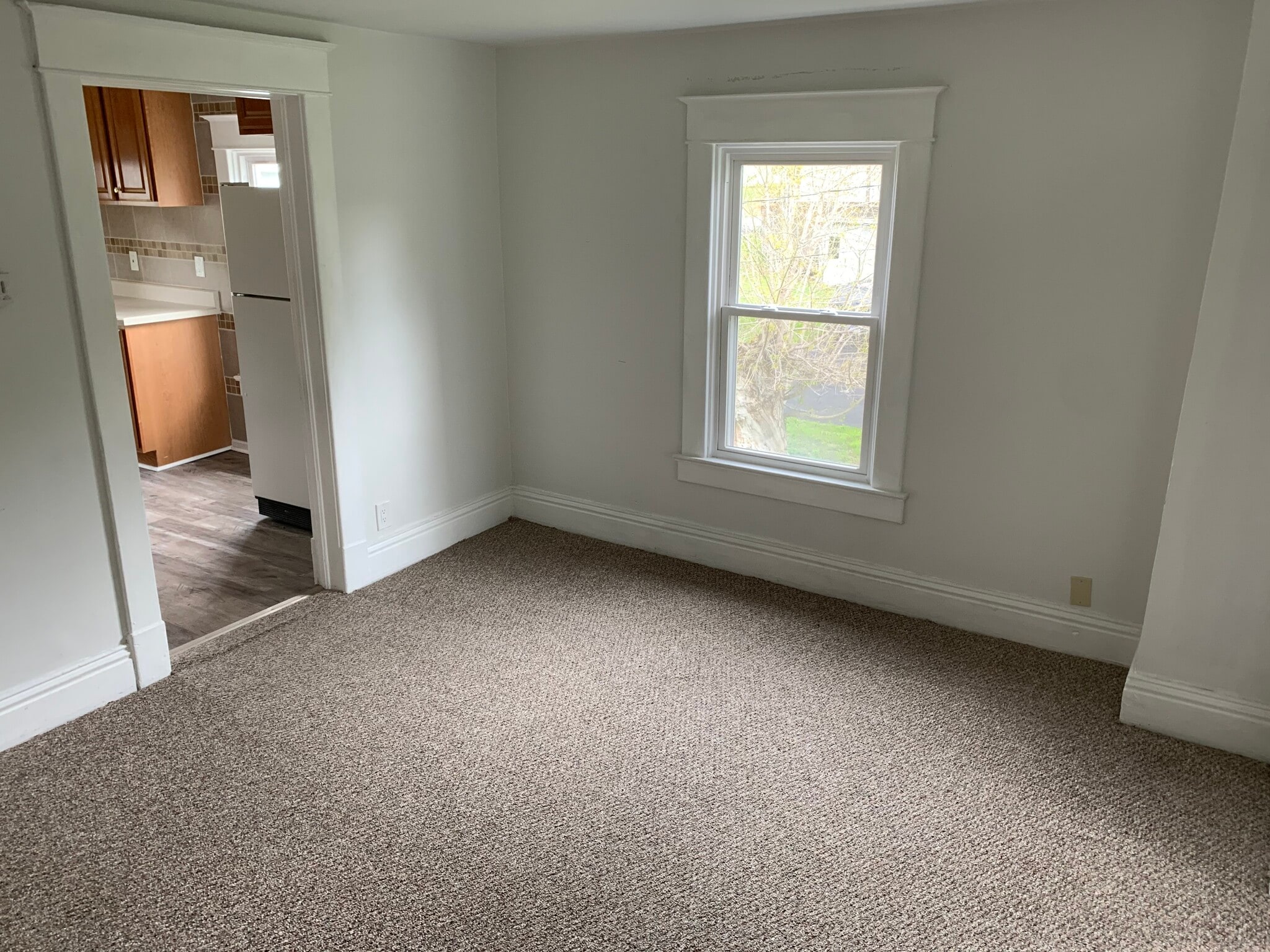 Building Photo - 421 NY-146