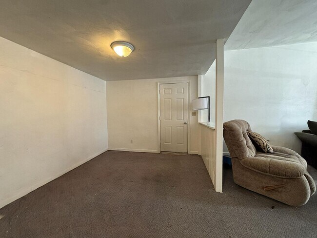 Building Photo - 1708 Grayland St
