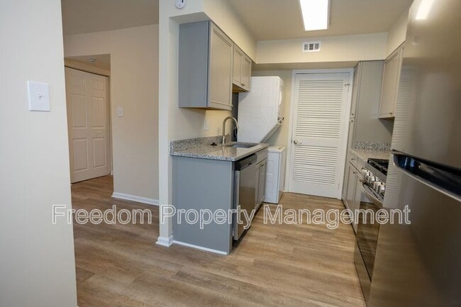 Building Photo - 8343 Irongate Way