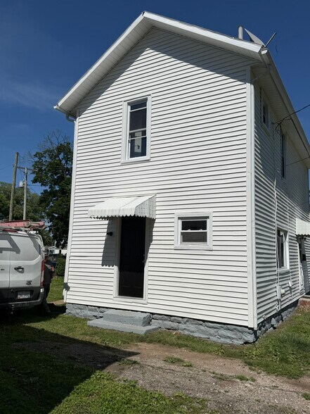 Building Photo - 51 Mill St