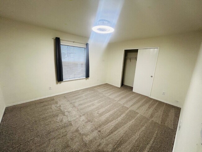 Building Photo - 9838 Charline Ln