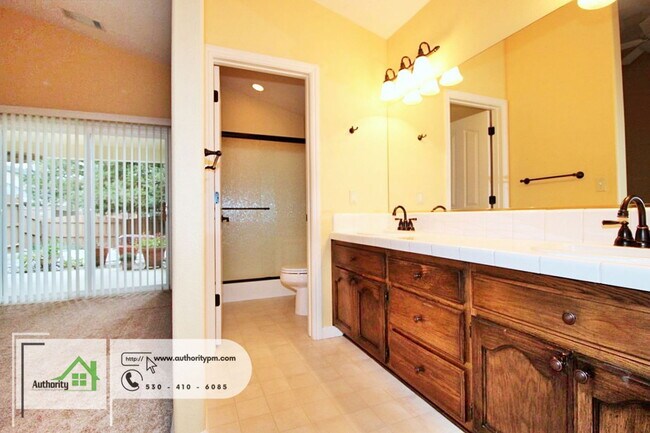 Building Photo - 1720 Capistrano Walk