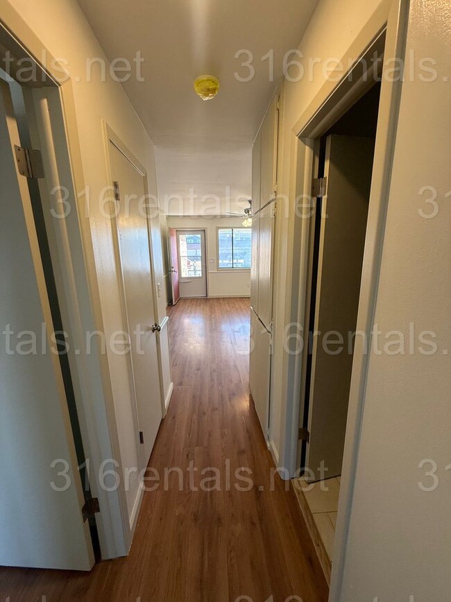 Building Photo - 3113-3115 S Bunker