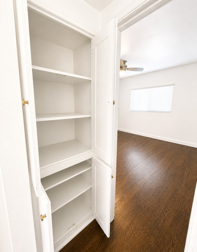 Building Photo - Remodeled 2BR in NoHo – New Kitchen, 2 Parking Spaces, Walk to NoHo West Mall