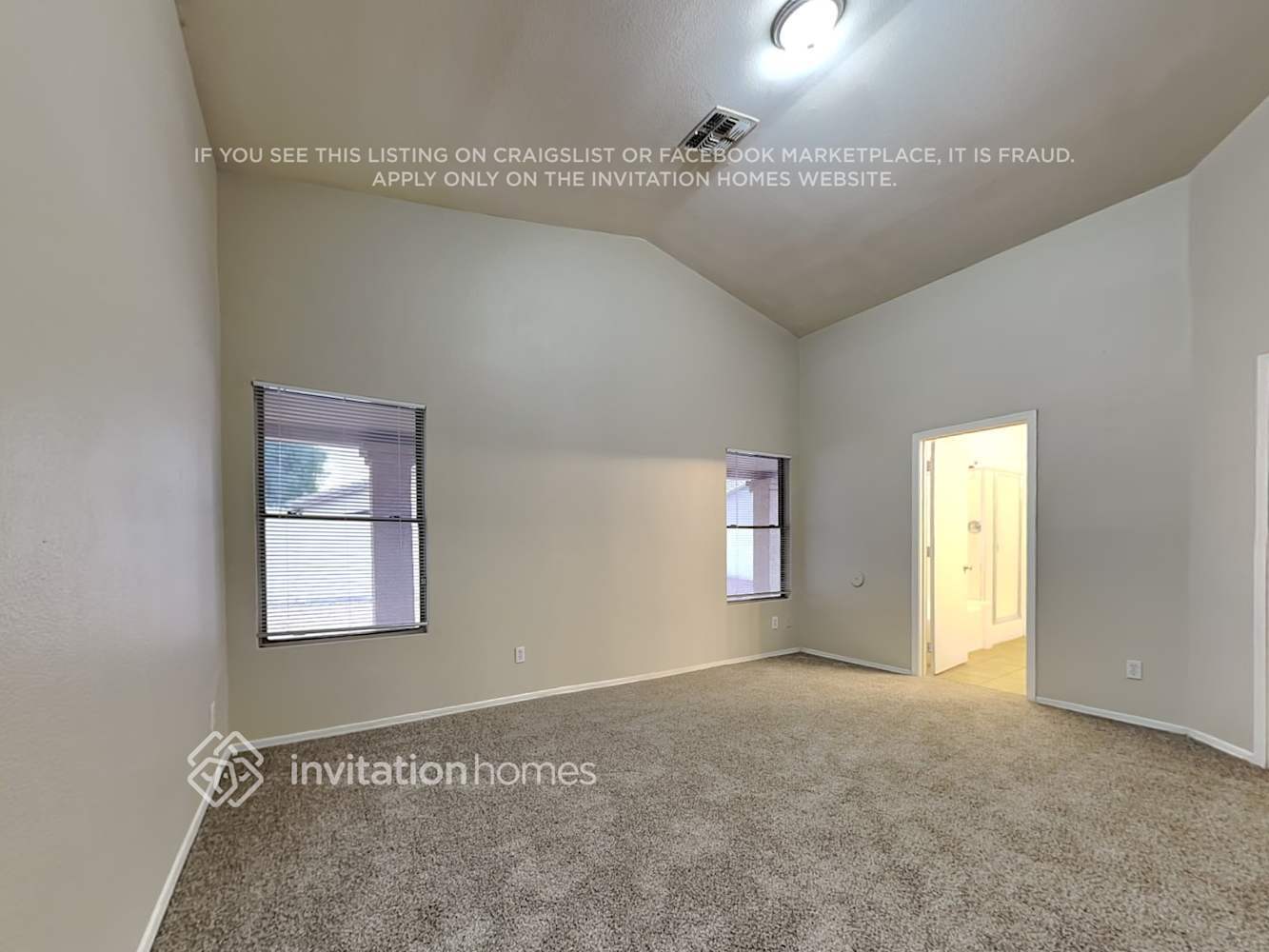 Building Photo - 6347 W Hilton Ave