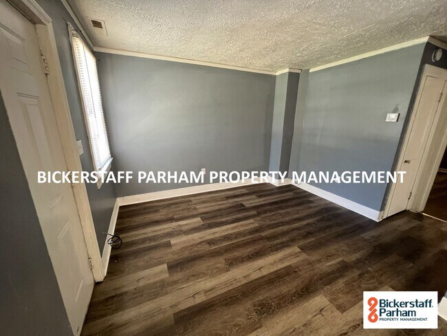 Building Photo - Located off of Victory Drive!! 2 Units Available