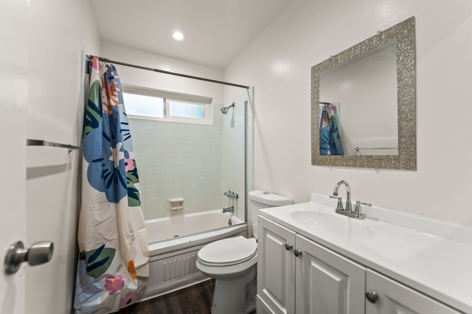 Building Photo - 5738 Woodman Ave