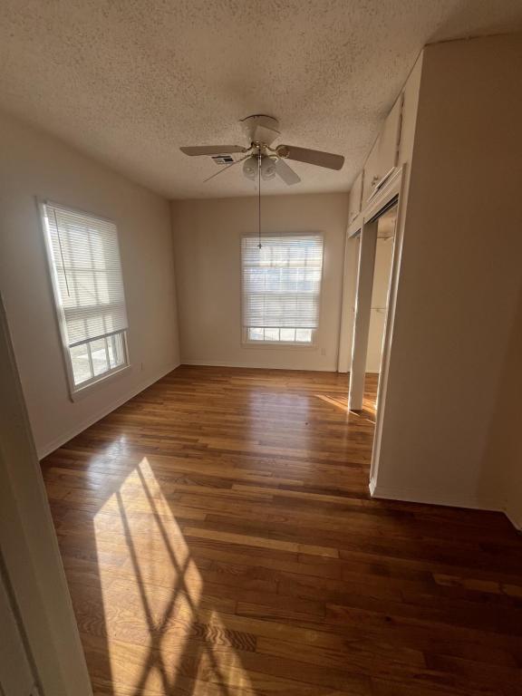 Building Photo - 1512 E 8th Ave