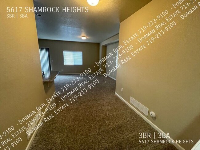 Building Photo - 5617 Shamrock Heights