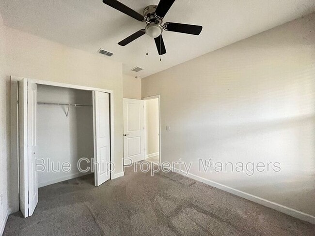 Building Photo - 9131 Cut Shot Dr